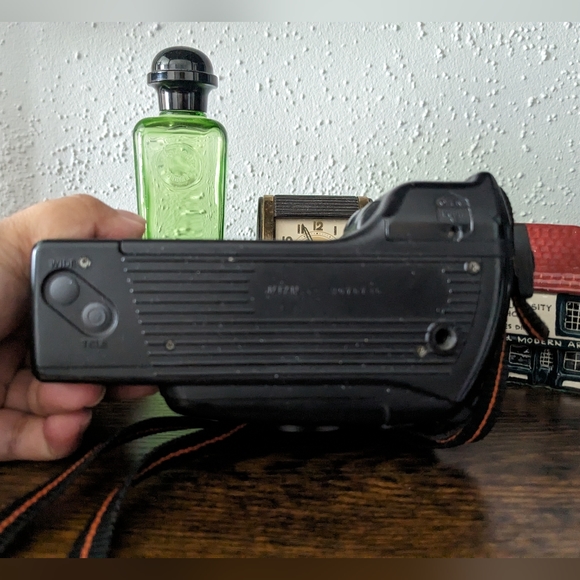 Vintage Chinon Handy zoom 35mm film camera - Picture 2 of 6